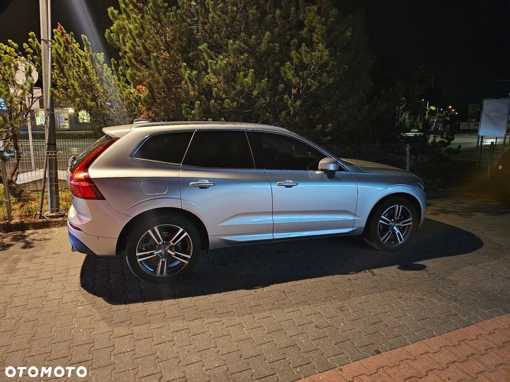 Volvo XC 60 T5 AWD Momentum Pro - 33