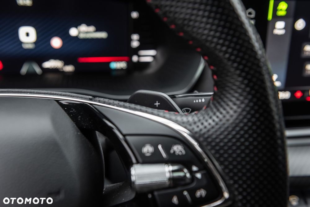 Skoda Octavia 2.0 TDI DSG RS Plus - 25