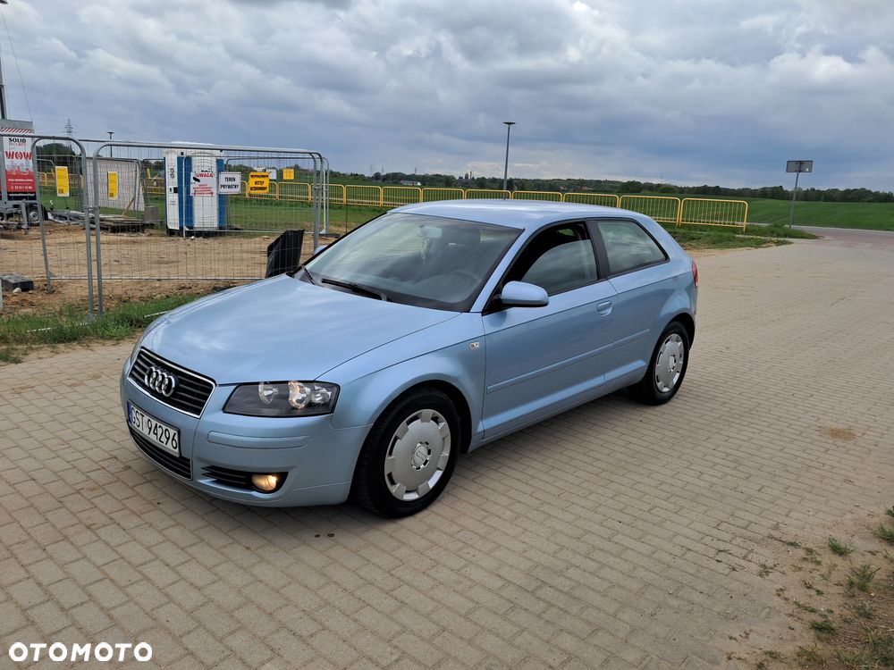 Audi A3 3-drzwiowe 1.6 Ambition - 3