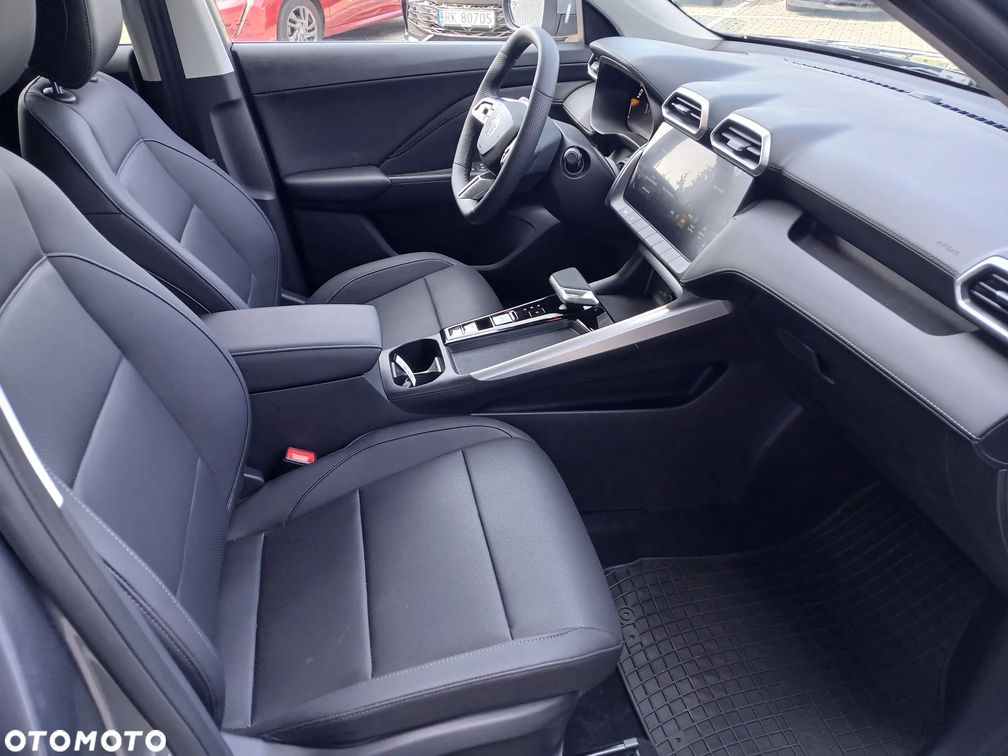 MG ZS Hybrid+ - 12