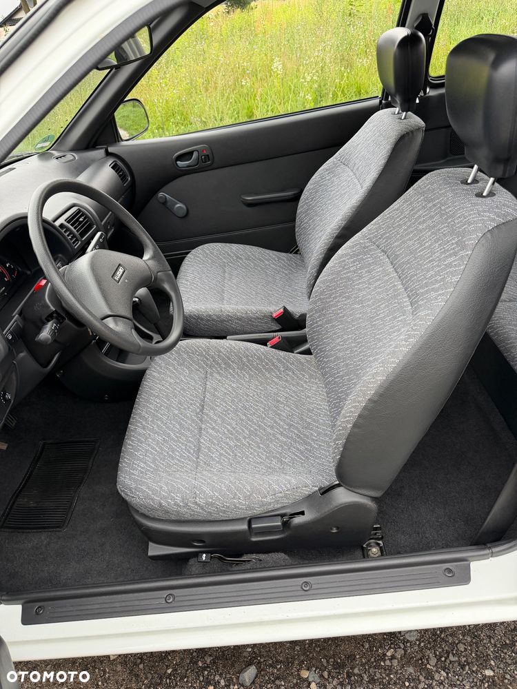 Suzuki Swift 1.0 GL - 11