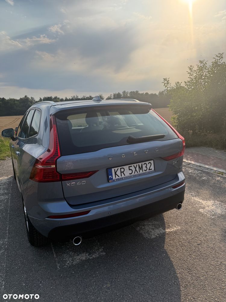 Volvo XC 60 D4 AWD Geartronic Momentum - 3