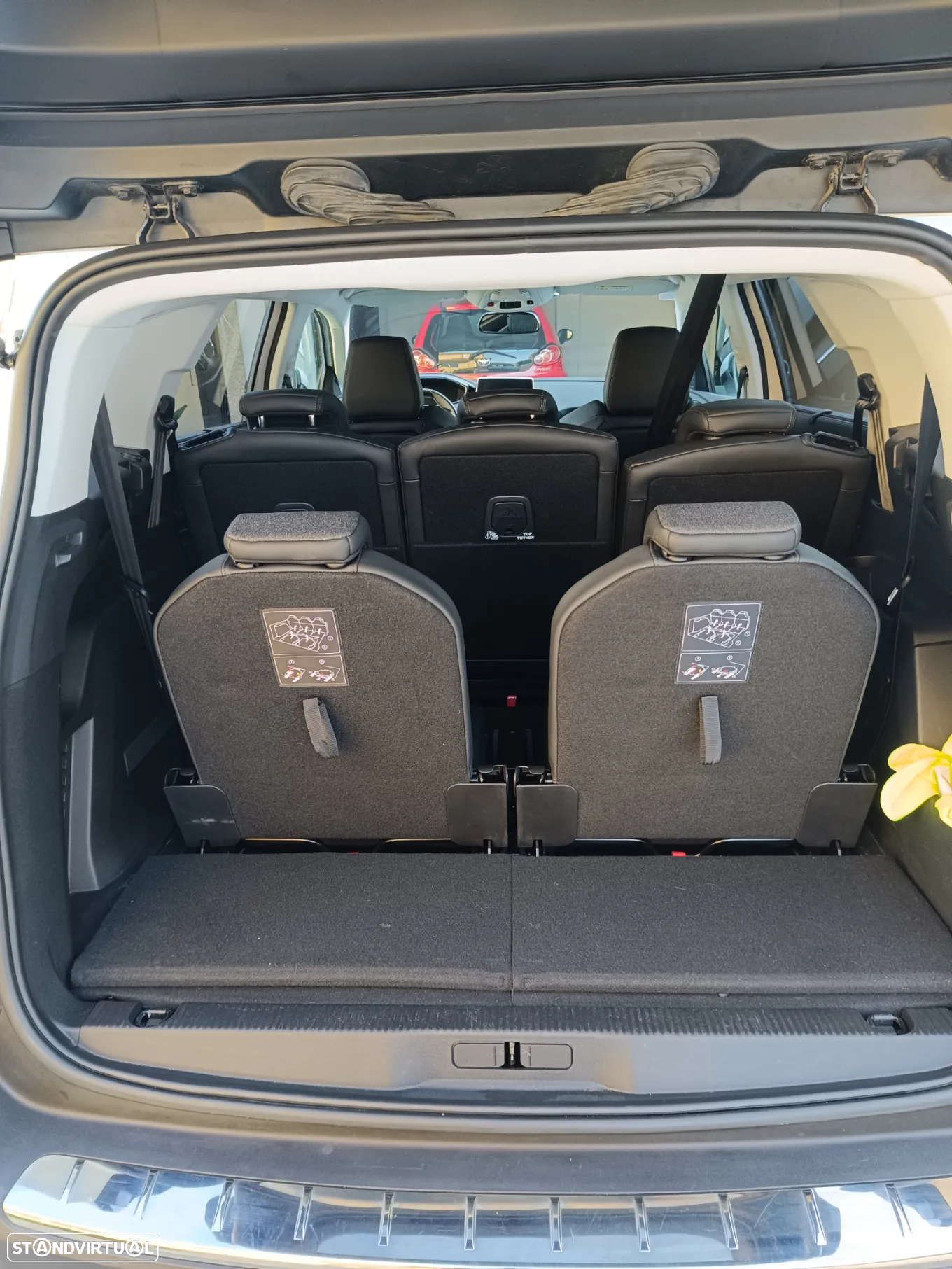 Peugeot 5008 1.5 BlueHDi Allure EAT8 - 11