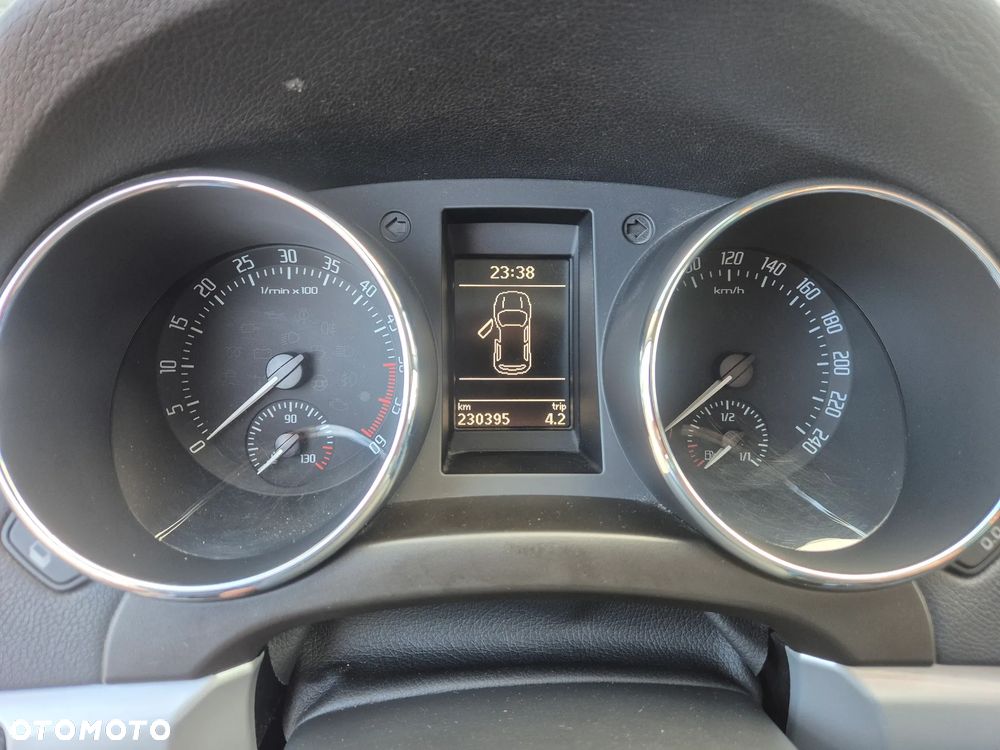 Skoda Yeti 2.0 TDI 4x4 Ambition - 13