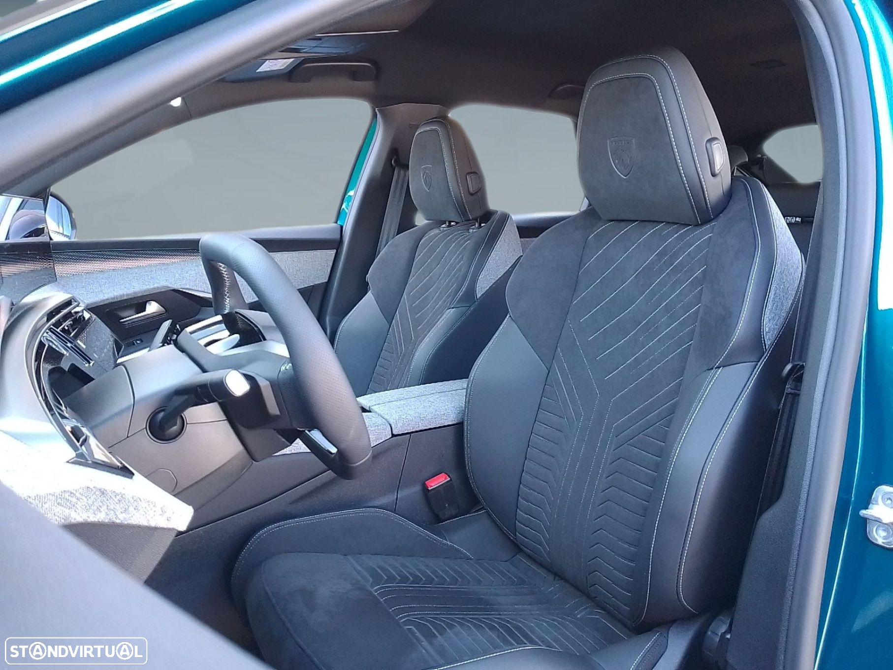 Peugeot E-3008 73 kWh GT - 11