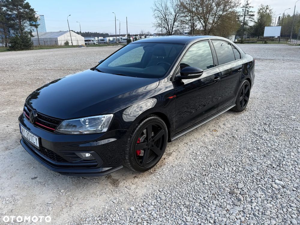 Volkswagen Jetta - 11