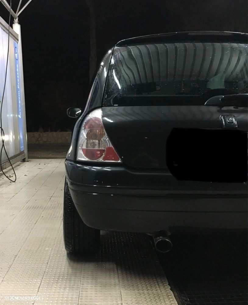 Renault Clio 1.6 16V - 4