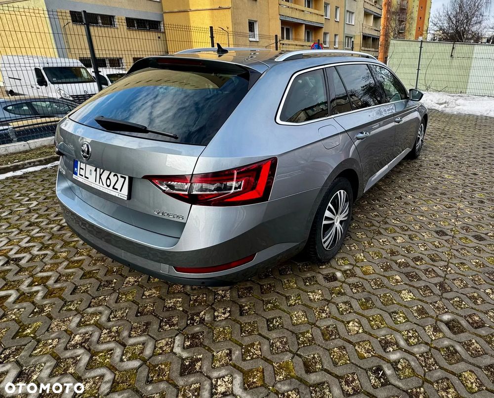 Skoda Superb 2.0 TDI Style DSG - 12
