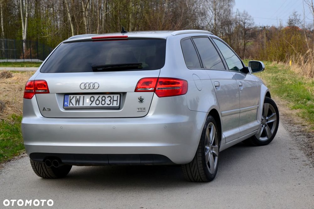 Audi A3 Sportback 2.0 TDI DPF Attraction - 4