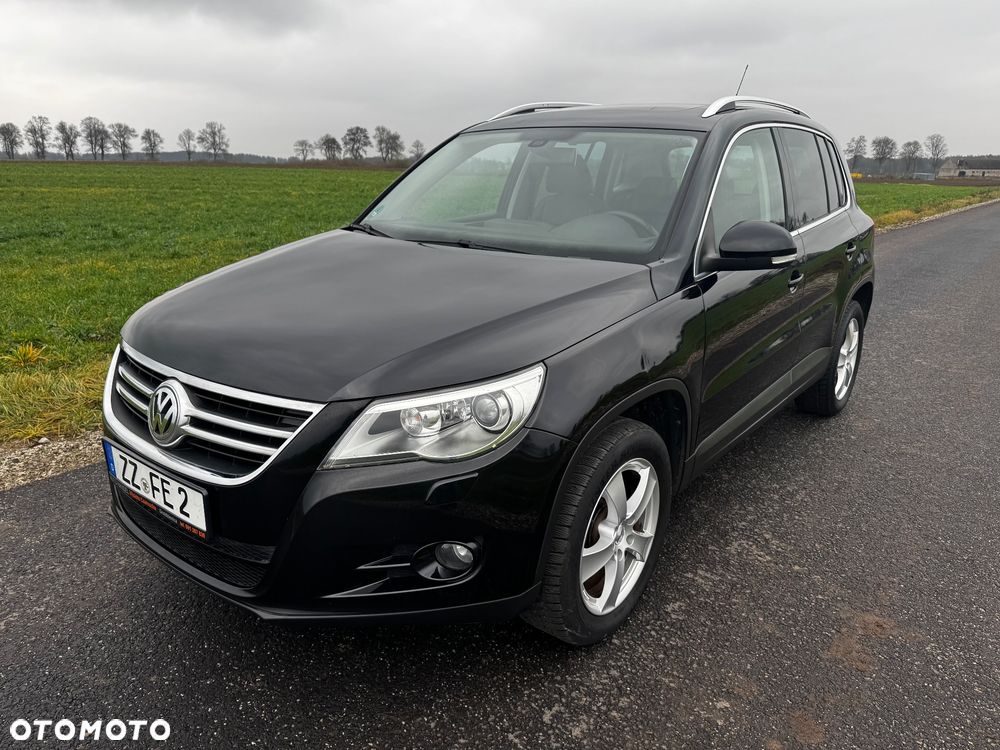 Volkswagen Tiguan - 1