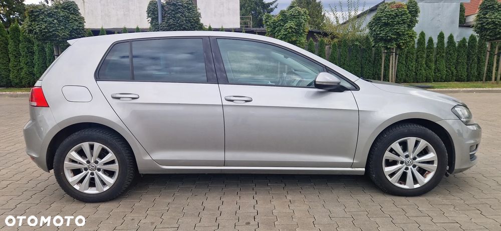Volkswagen Golf VII 1.2 TSI BMT Comfortline - 2