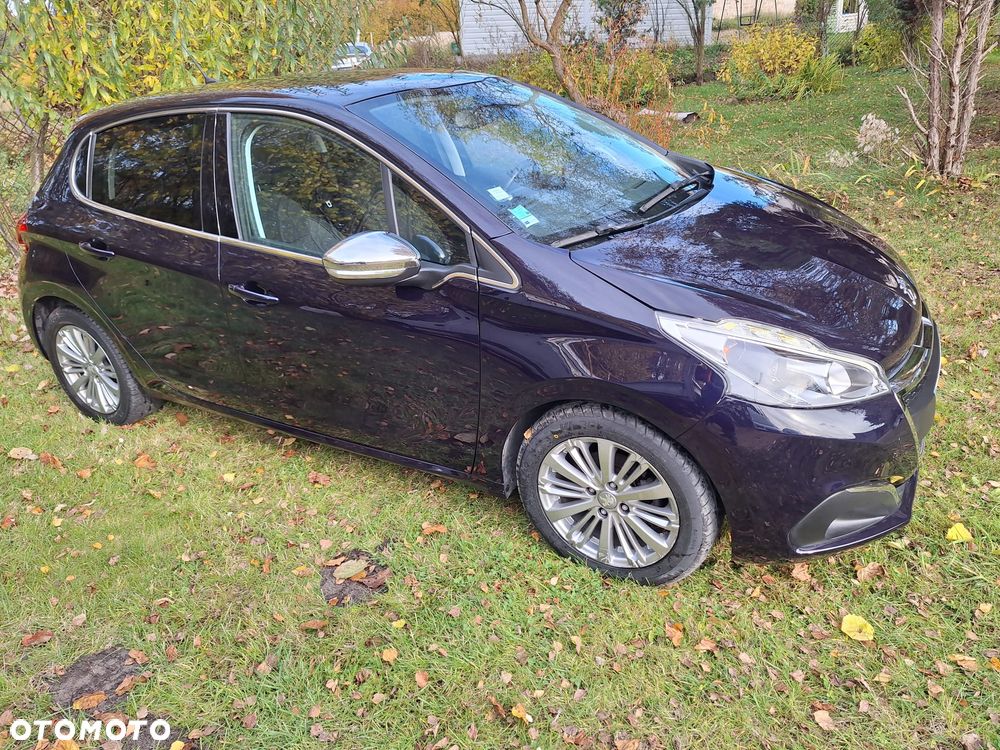 Peugeot 208 - 14