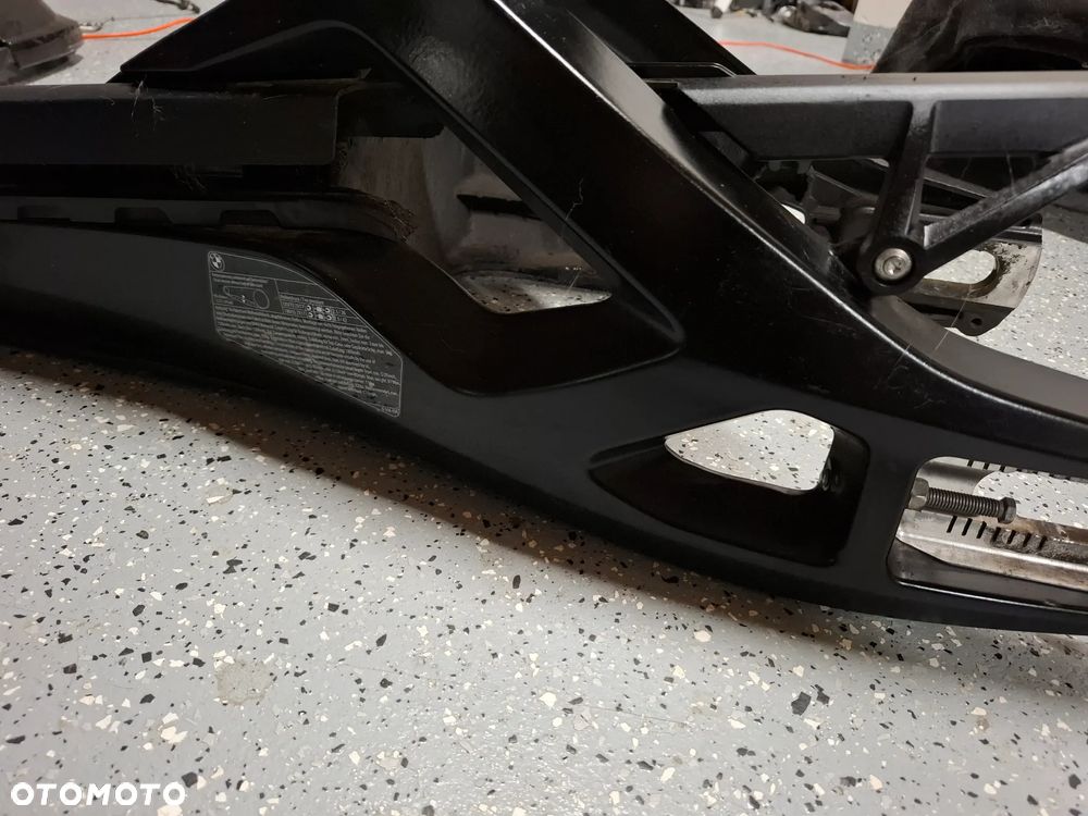 BMW S1000XR wahacz ośka - 3