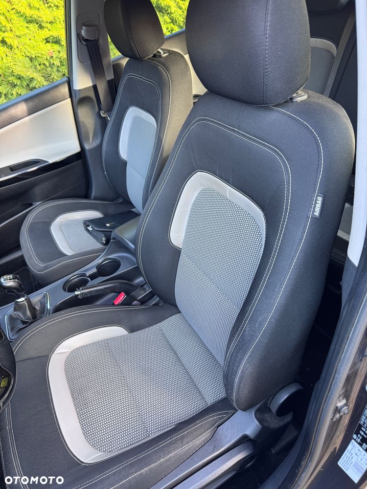 Kia Ceed 1.6 CRDi 128 97g Edition 7 - 16