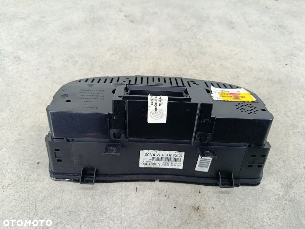 LICZNIK VW GOLF V 1K0920851MX  V0021000 1.4 16V - 4