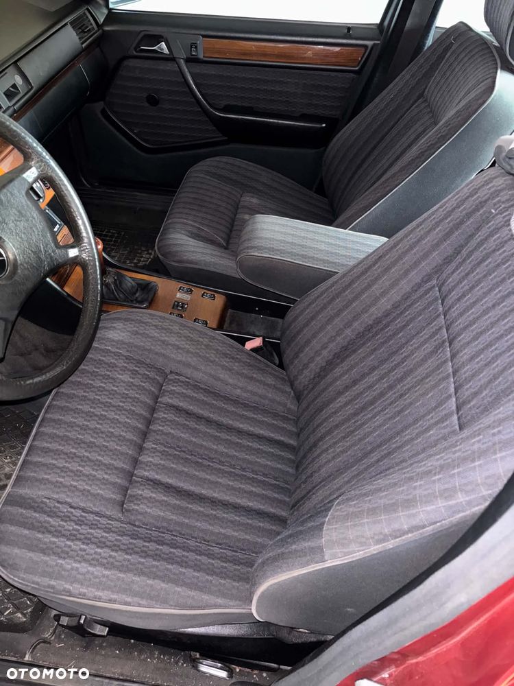 Mercedes-Benz W124 (1984-1993) - 16