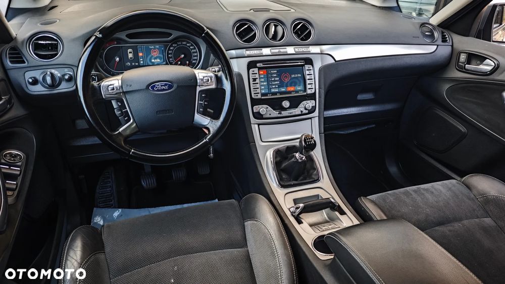 Ford S-Max 2.2 TDCi Titanium - 18