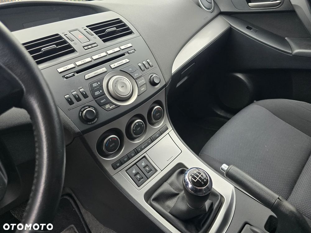 Mazda 3 1.6 CD Exclusive + - 27