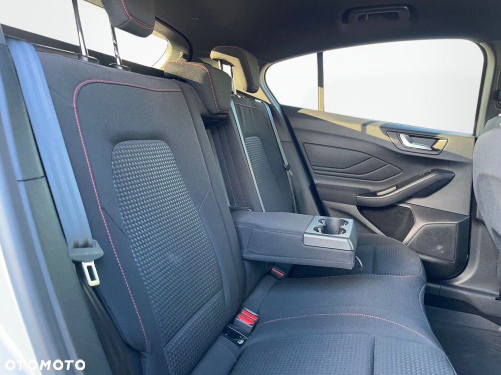 Ford Focus 1.0 EcoBoost ST-Line X - 19