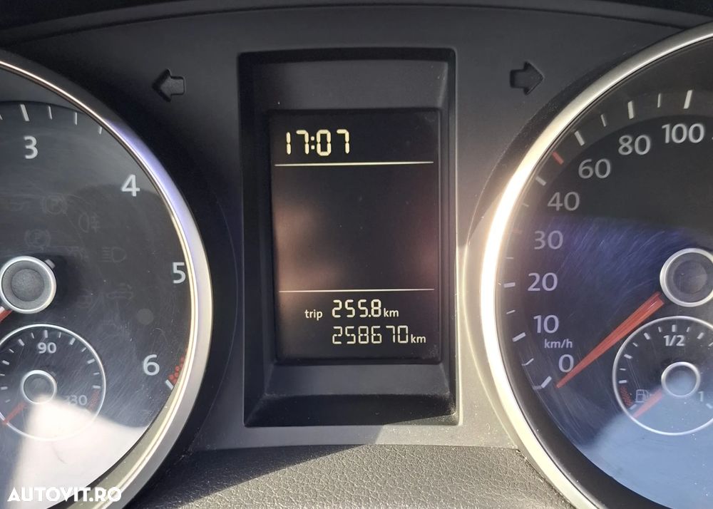 Volkswagen Golf 1.6 TDI DPF Comfortline - 9