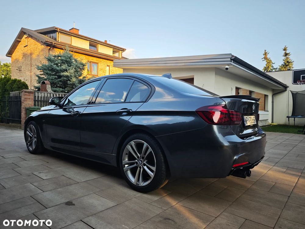 BMW Seria 3 328i M Sport - 6
