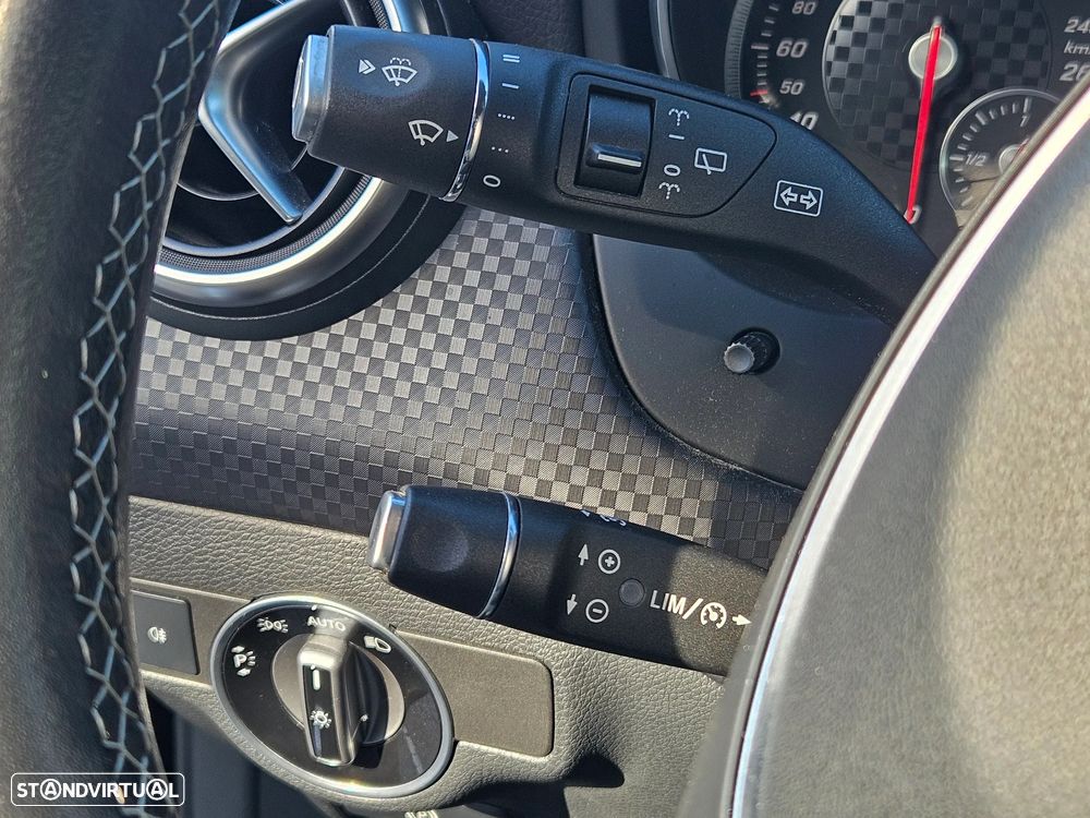 Mercedes-Benz A 180 d Urban - 9