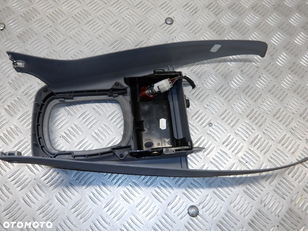 PASSAT B5 FL SEDAN 2.5 TDI 4MOTION OSŁONA RAMKA WYBIERAKA POPIELNICZKA 3B1863243B - 4