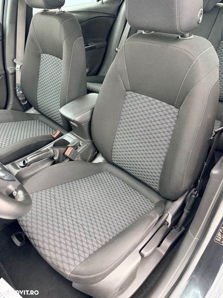 Opel Astra 1.6 CDTI ECOTEC Dynamic - 10