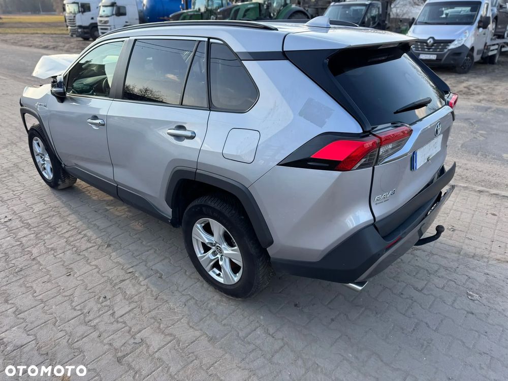 Toyota RAV4 - 6