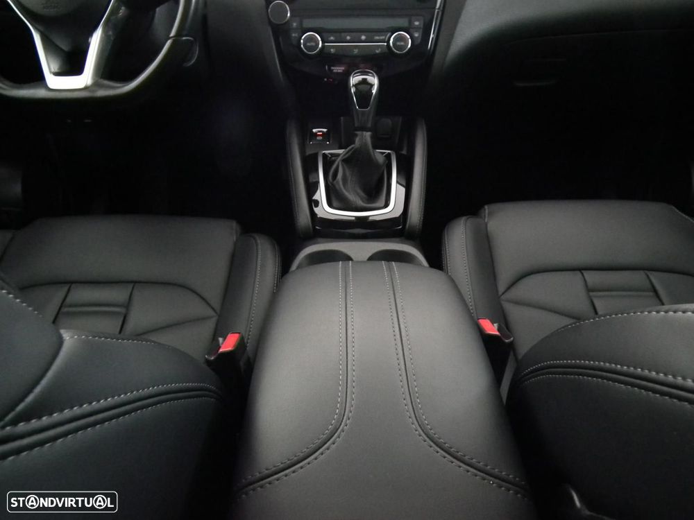Nissan Qashqai 1.6 dCi Tekna Premium +Xtronic - 21
