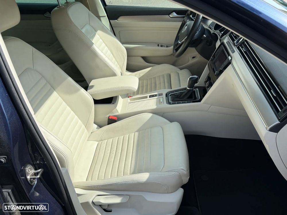 VW Passat Variant - 7