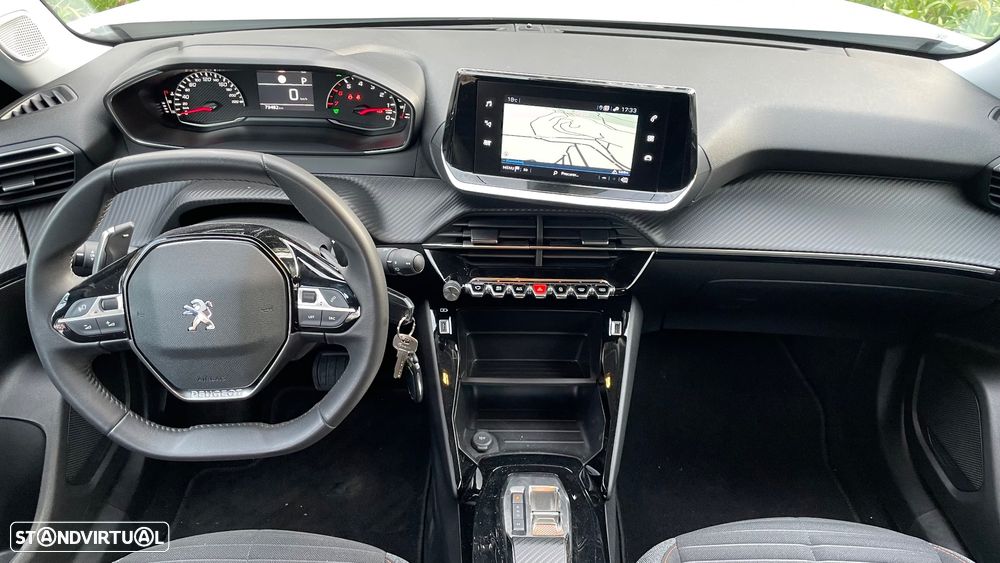 Peugeot 2008 1.2 PureTech Allure Pack EAT8 - 4