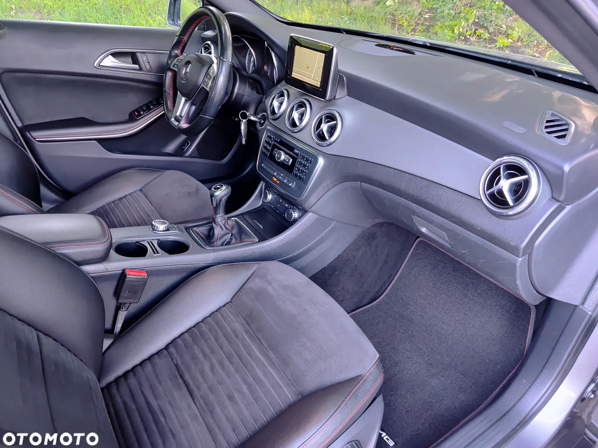 Mercedes-Benz GLA 200 AMG Line - 9