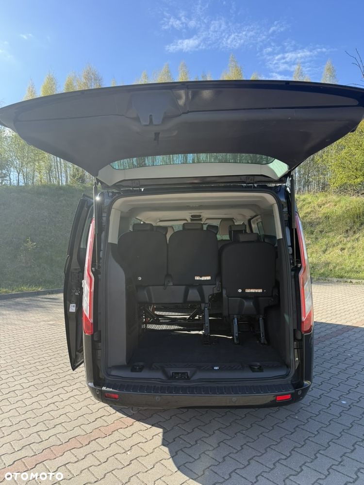 Ford Tourneo Custom - 17