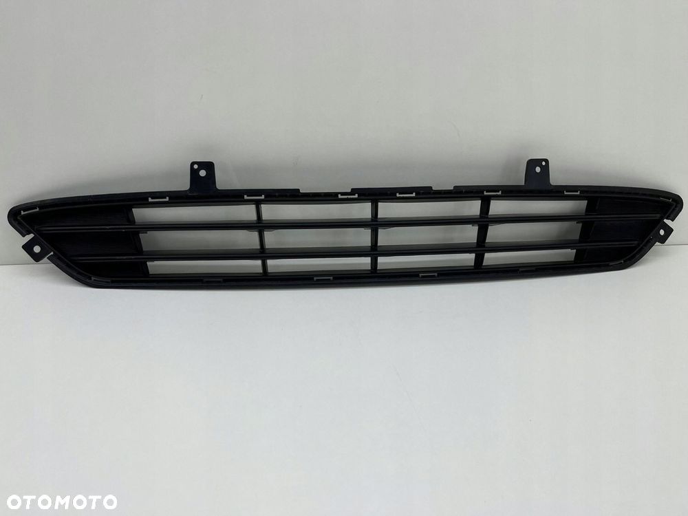 KIA OPTIMA IV KRATKA ZDERZAKA PRZÓD ŚRODKOWA 86561-D4500 - 1