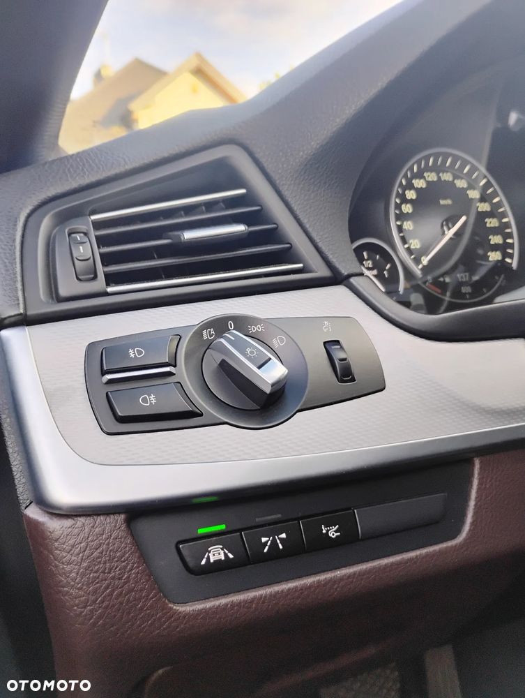 BMW Seria 5 520d xDrive Luxury Line - 18