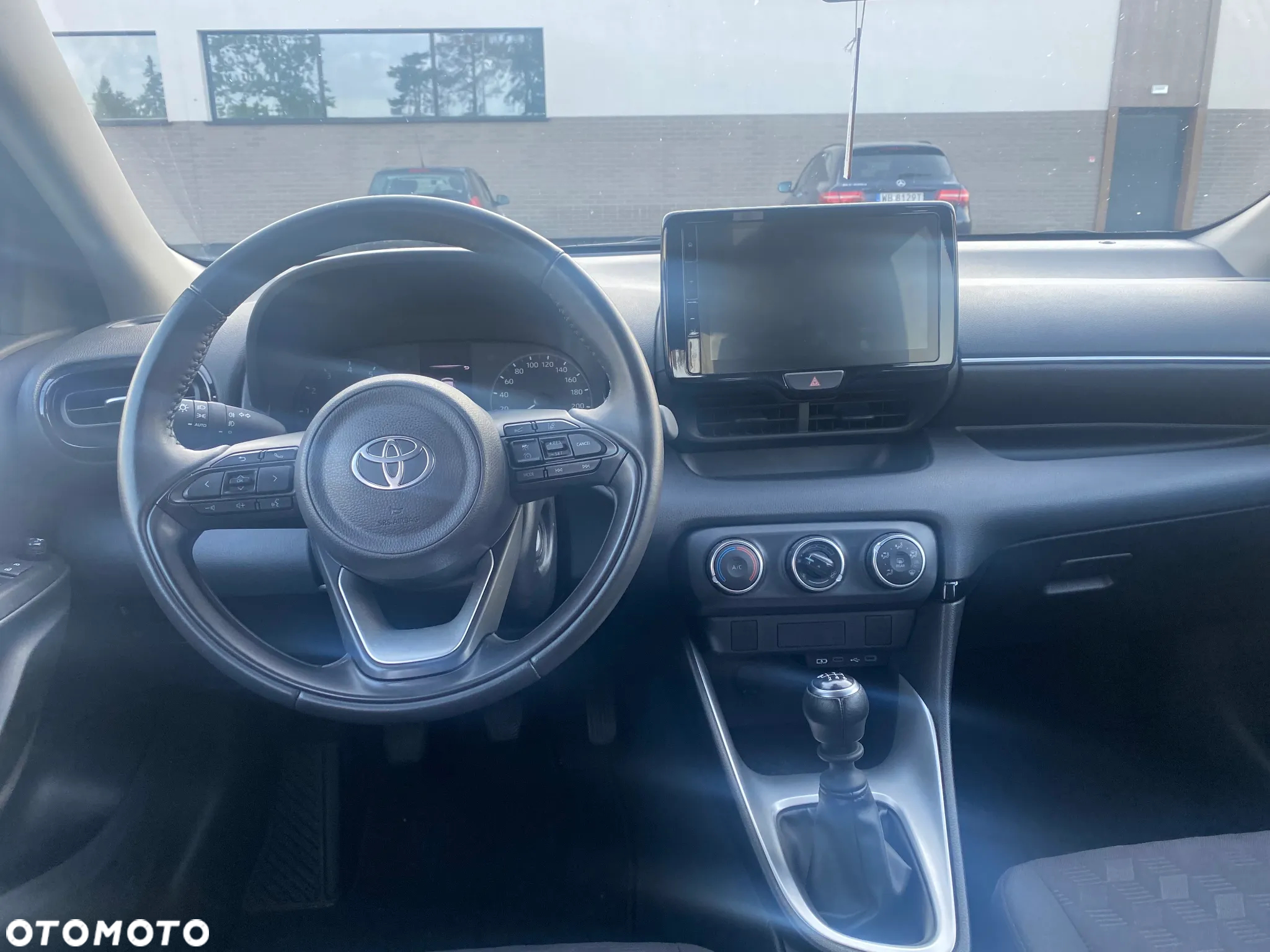 Toyota Yaris 1.5 Comfort - 9