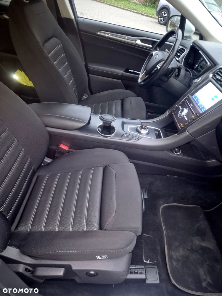 Ford Mondeo 2.0 TDCi Titanium PowerShift - 24