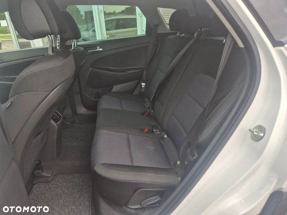 Hyundai Tucson 1.6 GDI BlueDrive Comfort 2WD - 11