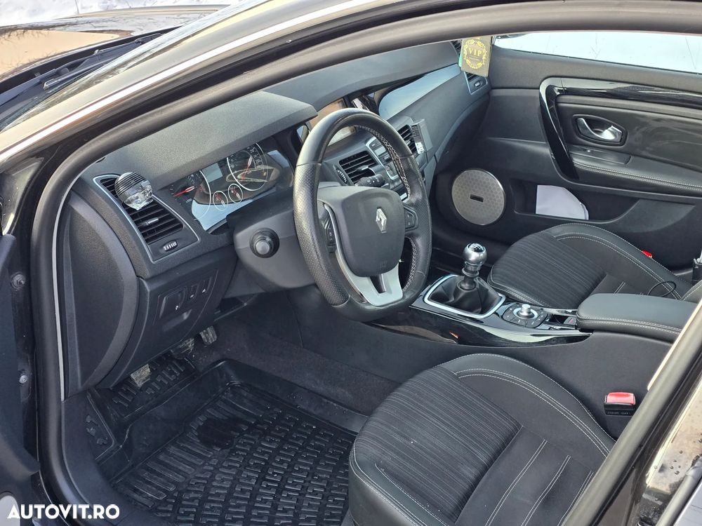 Renault Laguna Grandtour ENERGY dCi 130 FAP Start-Stop Bose Edition - 9