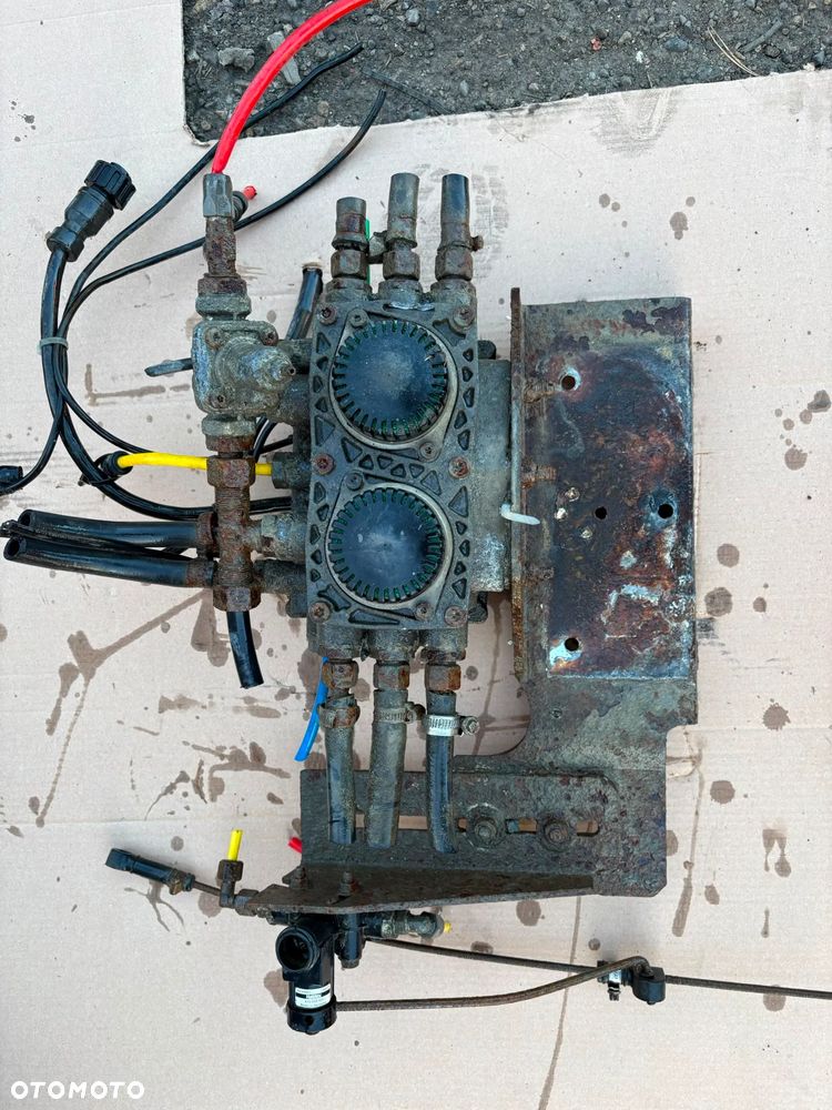 ZAWÓR MODULATOR EBS  NACZEPY KNORR BREMSE ES2053 - 1