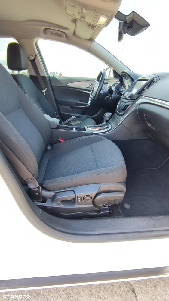 Opel Insignia - 17