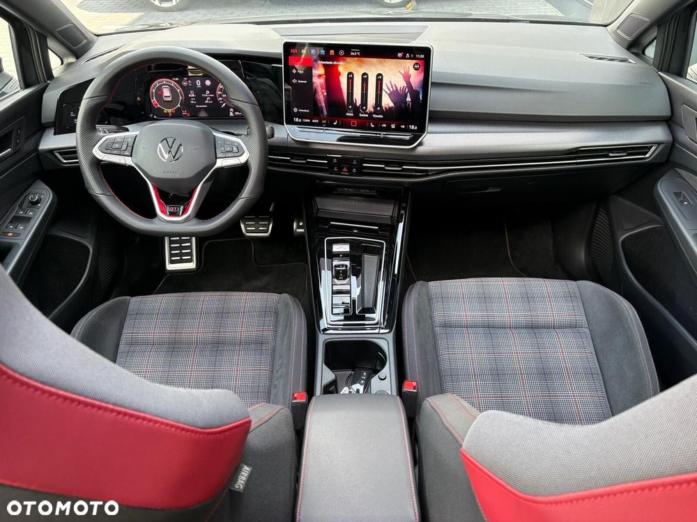 Volkswagen Golf - 26