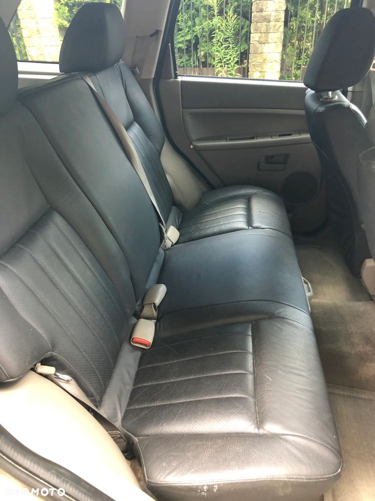 Jeep Grand Cherokee - 15