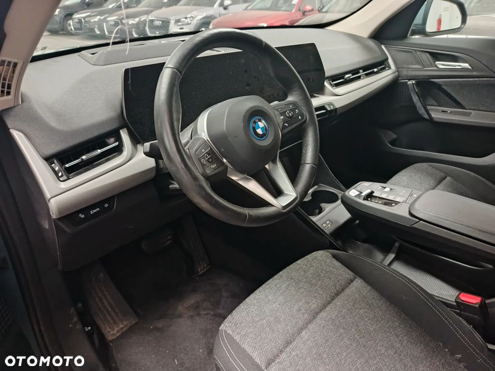 BMW X1 xDrive20d mHEV - 9