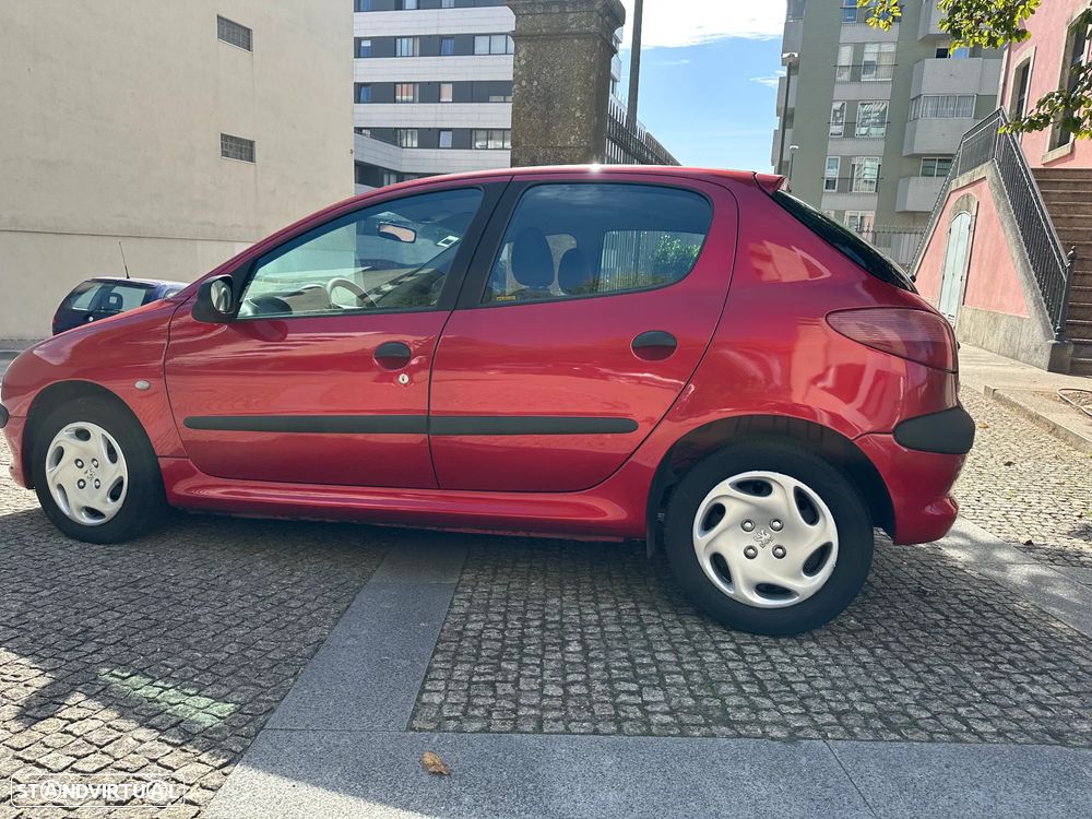 Peugeot 206 1.1 Color Line - 3