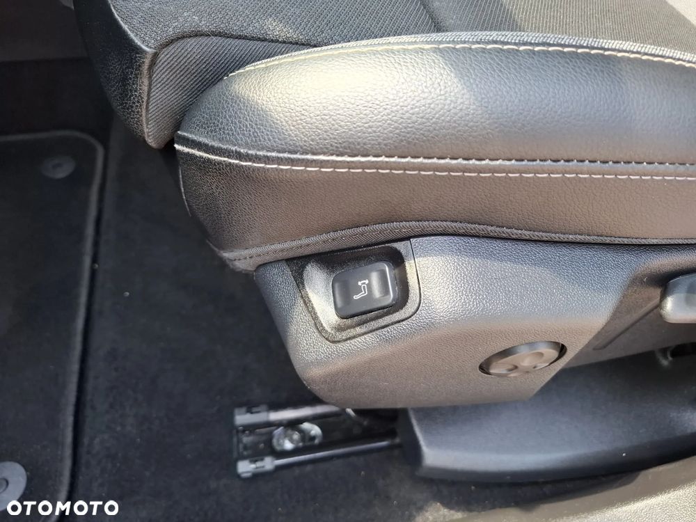 Opel Grandland X 1.2 Start/Stop Automatik Business Elegance - 24