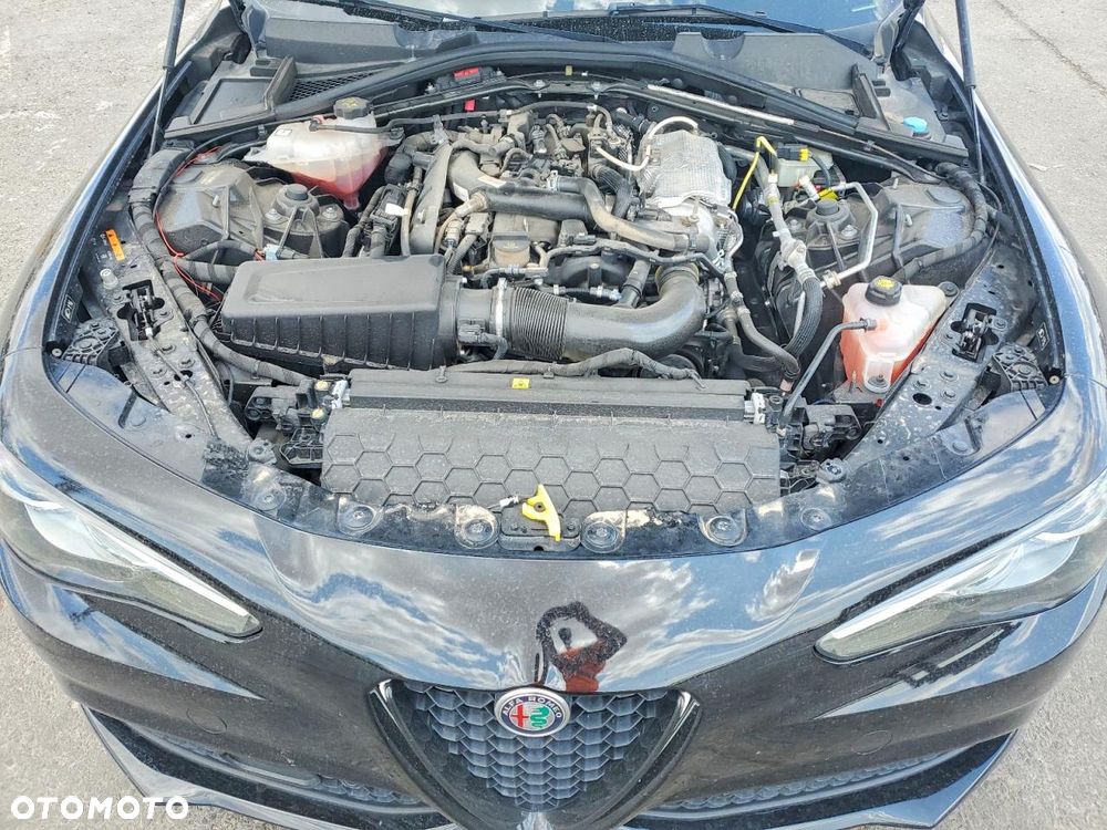 Alfa Romeo Giulia - 10