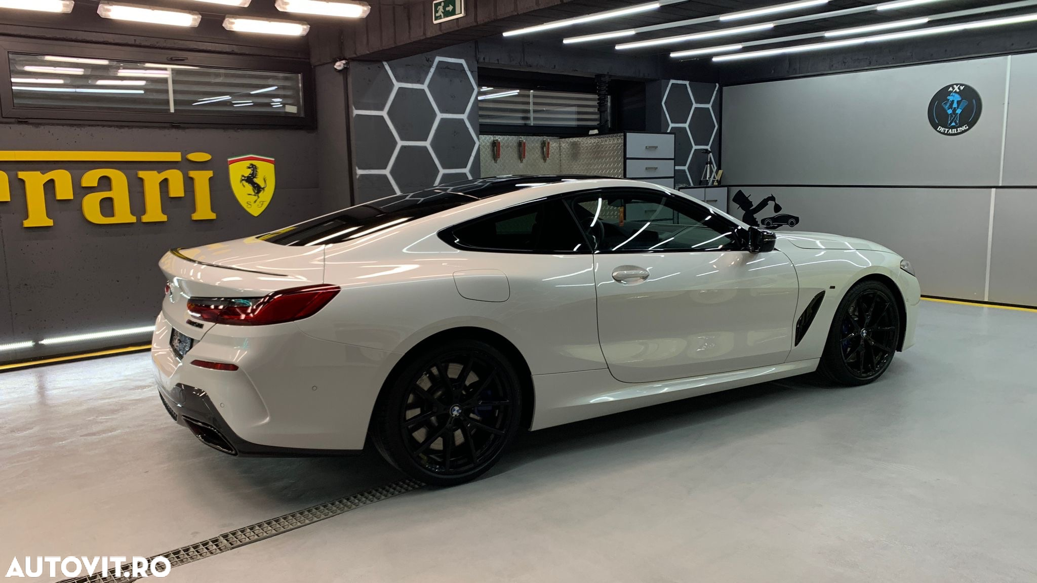 BMW M8 M850i xDrive - 11