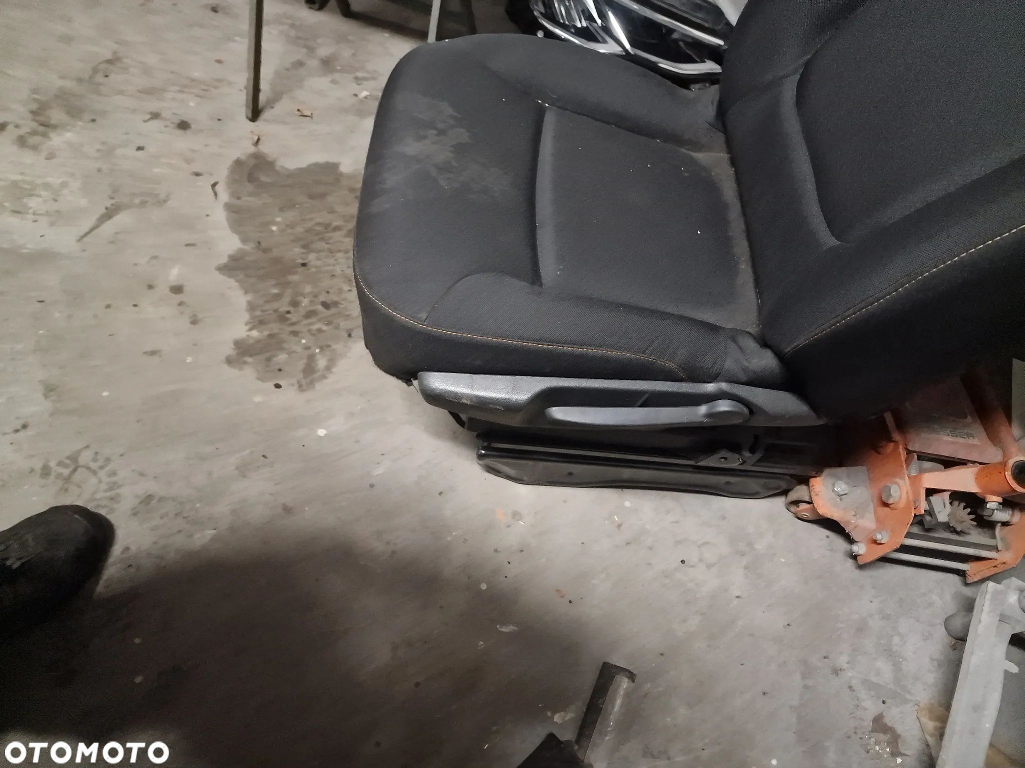 Fotel kierowcy trafic III  vivaro  B talento - 1